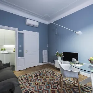  Apartment Zebra Rosso